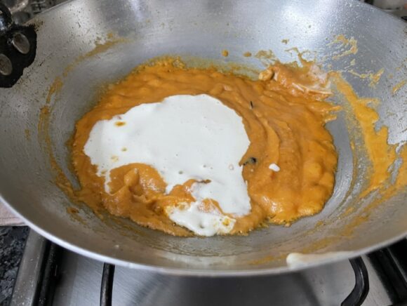Add ground nut and cashew nut paste