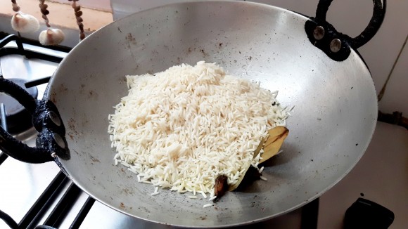 Add washed rice 