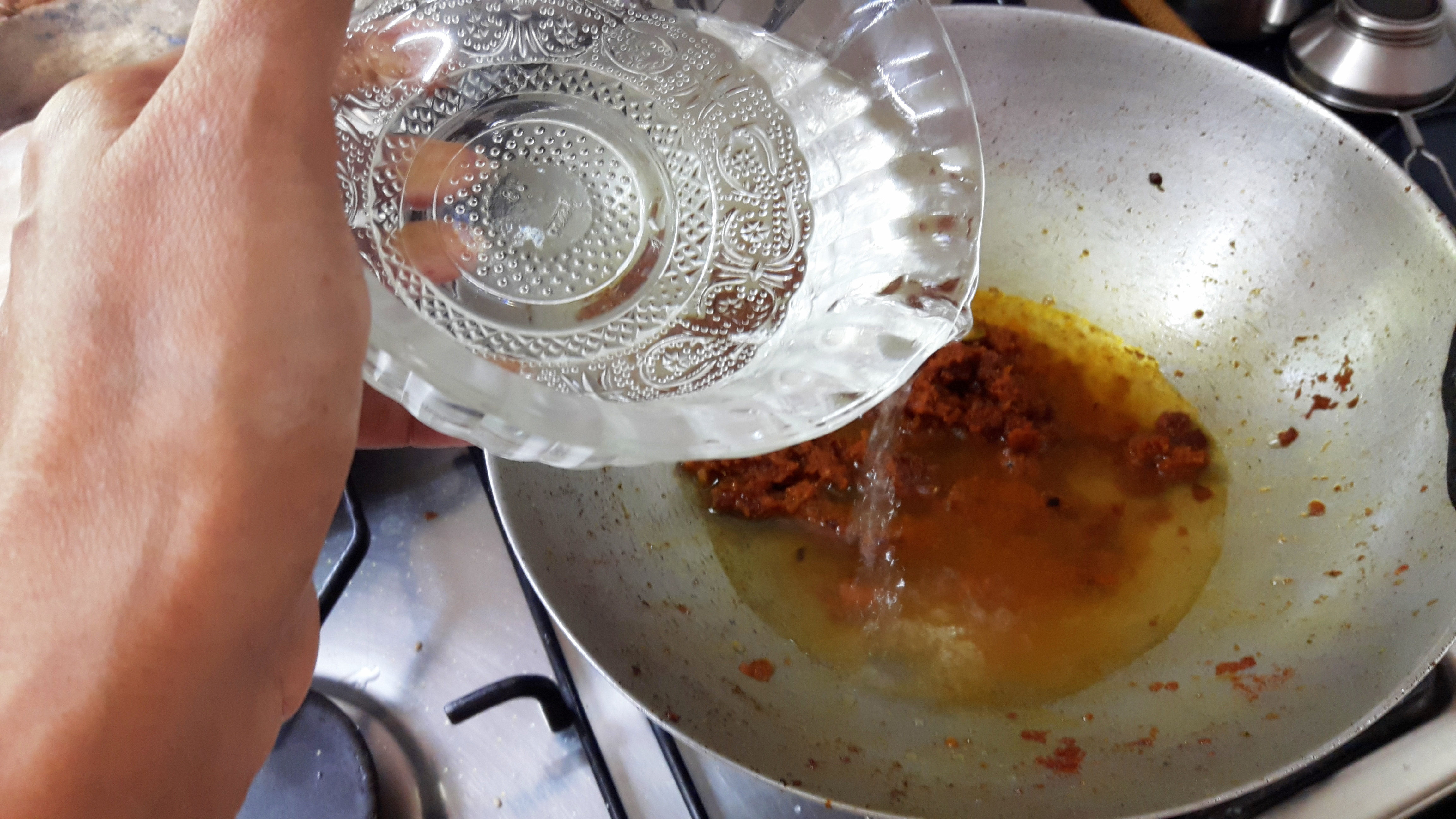 Pour 1 cup of water