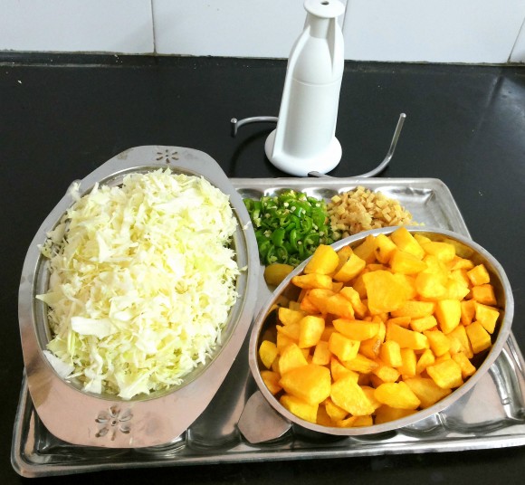 ingredients of cabbage aaloo ki sabji