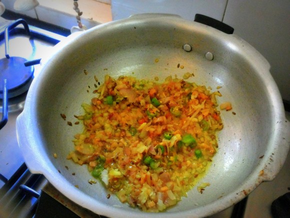 frying onion 