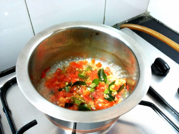 tomato, ginger, green chili and curry leaves