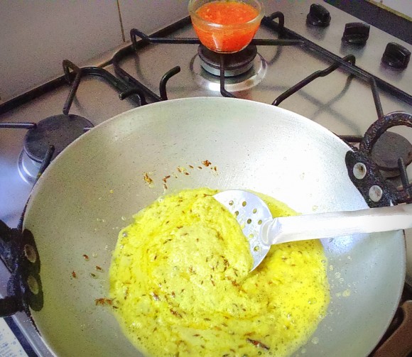 frying onion paste