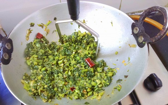 mashing saag
