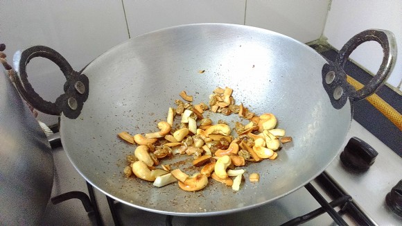 frying dry fruits