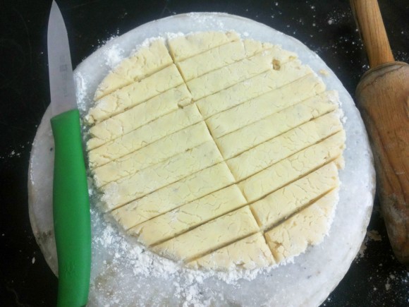 cut it longitudinally with the help of knife