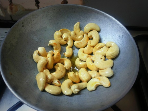 Fry cashew nut