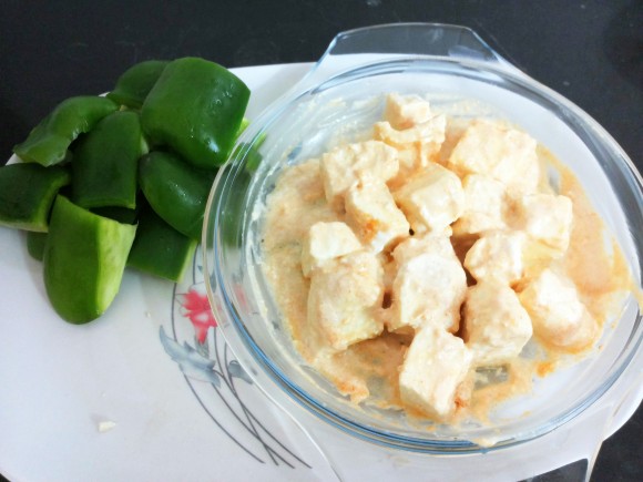  Marinate ting paneer