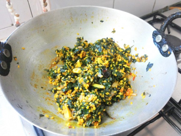 Poonnangani and mung dal