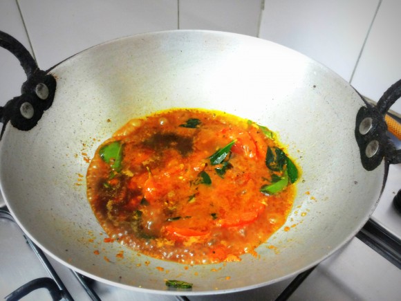 Add tamarind pulp 