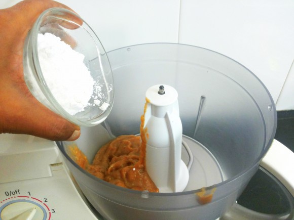put sugar and date paste