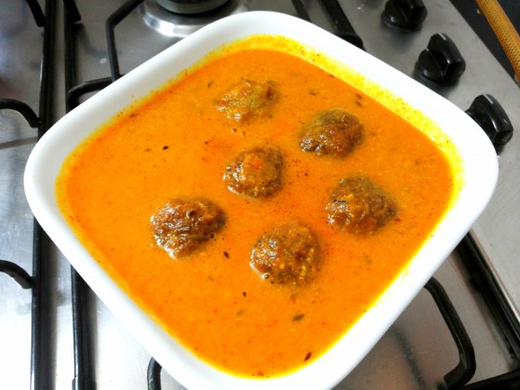 August phool (august flower) kofta curry