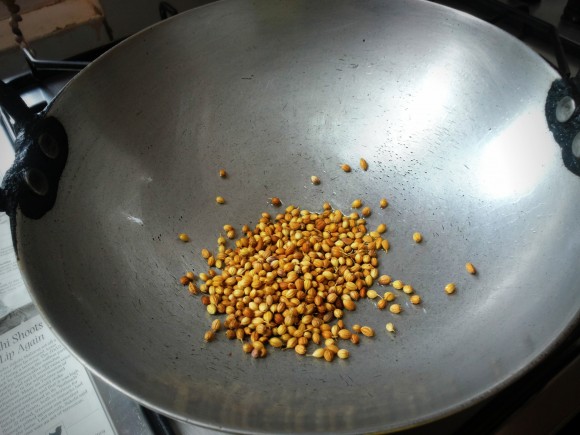 Roast coriander 