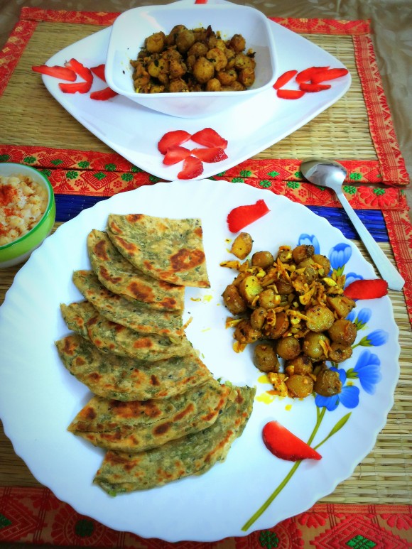 Garlicky baby potatoes