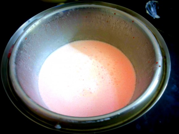 Strawberry lassi (curd/yoghurt based drink)