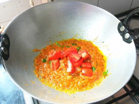 add chopped tomatoes 