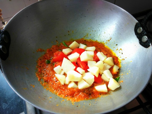 add chopped tomatoes and chopped pear