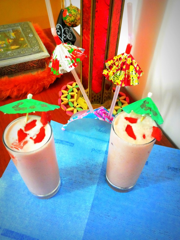 Strawberry lassi