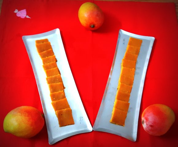 Aam papad/amawat (Mango fruit leather/dried Mango pulp)