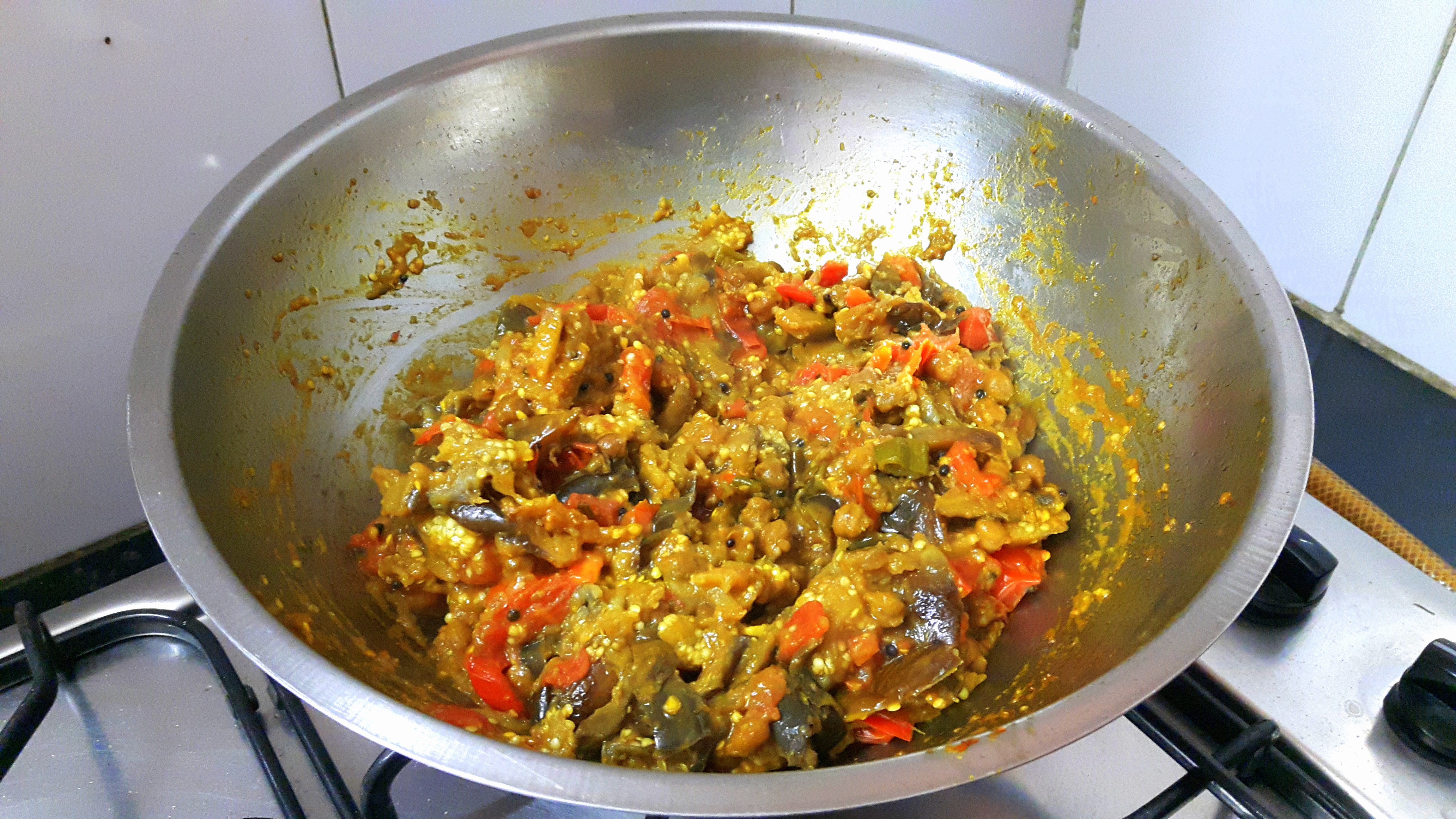 Baigan/brinjal chana ki sukhi sabji (Dry sabji of egg plant and Bengal gram)