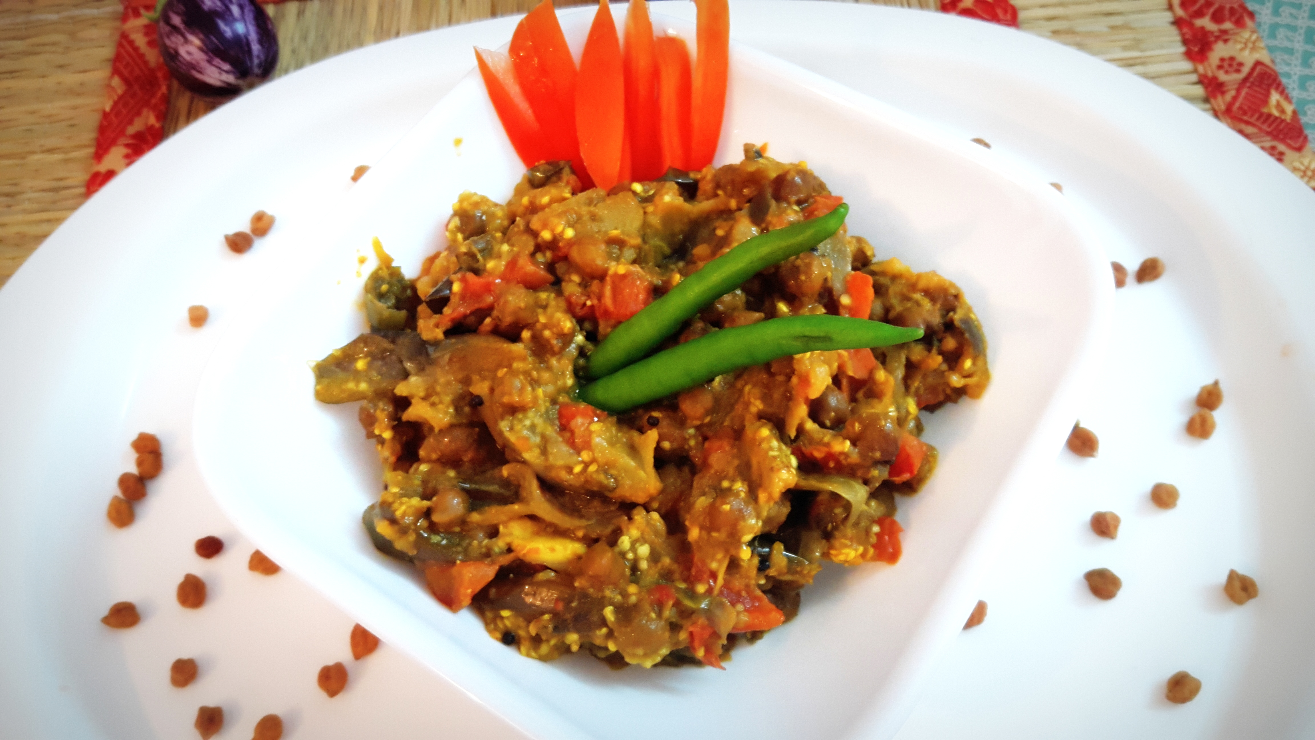 Baigan/brinjal chana ki sukhi sabji (Dry sabji of egg plant and Bengal gram)