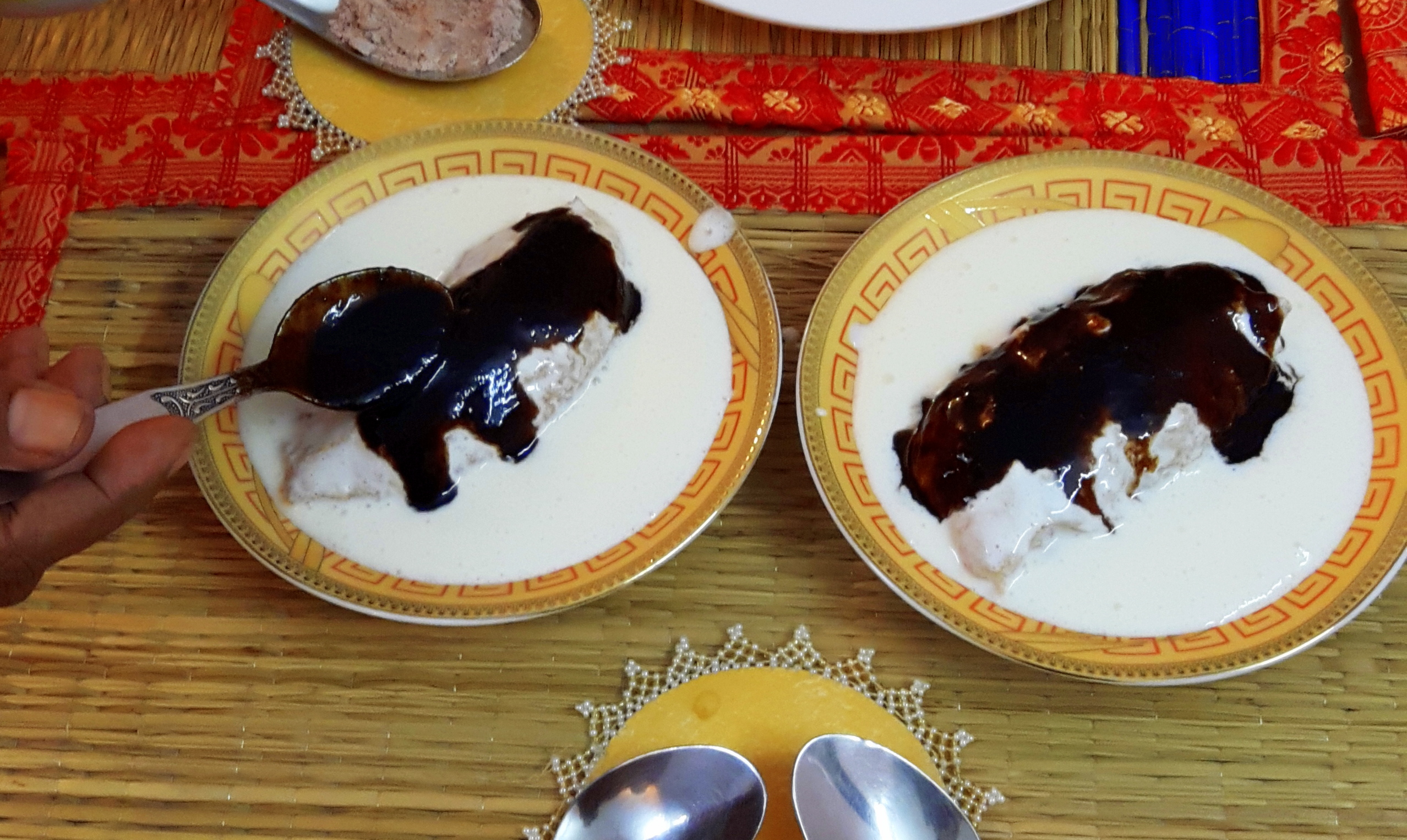 Garnish with sweet tamarind chatney