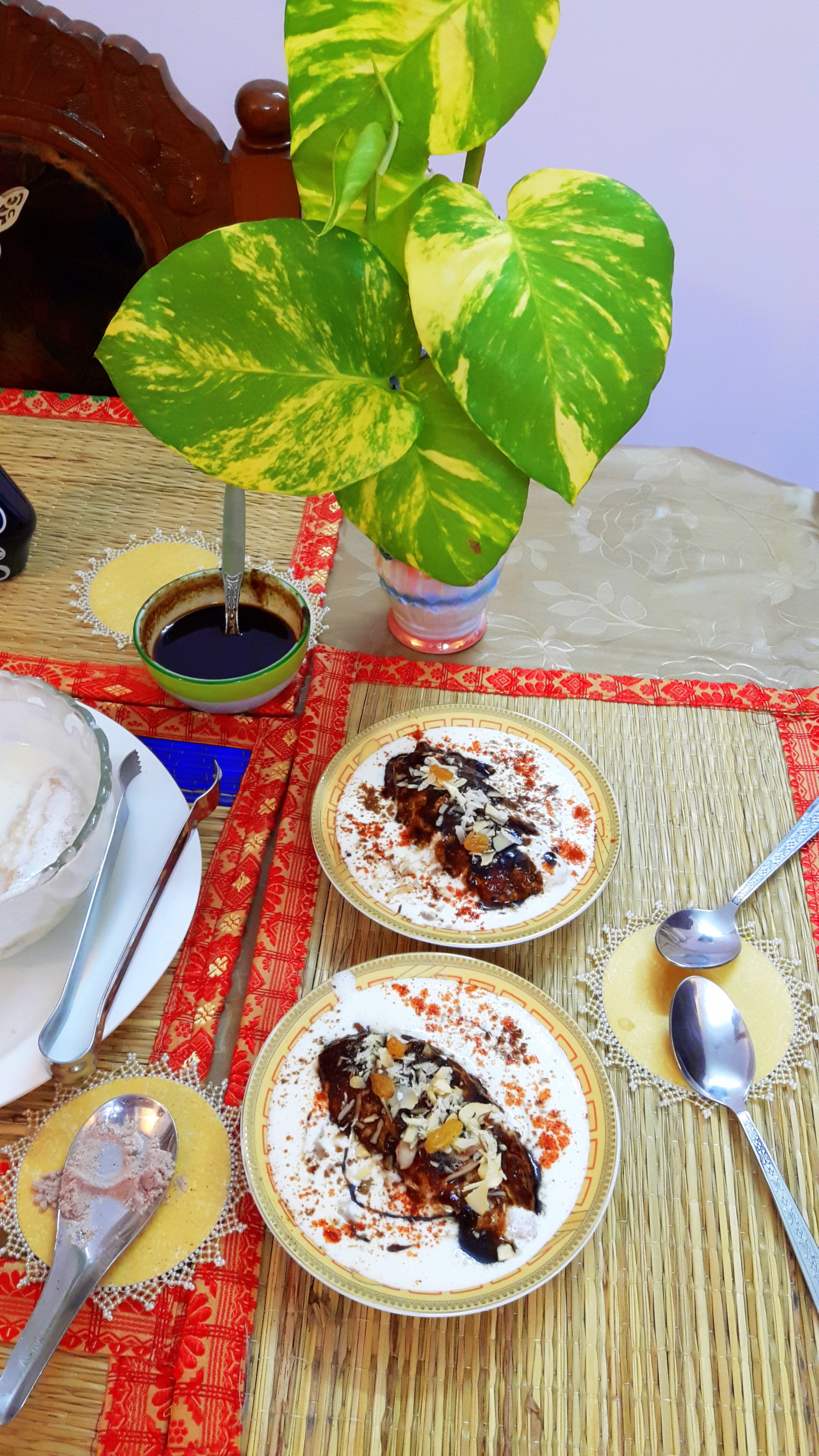 Royal Dahi-vada (stuffed Dahi-vada)