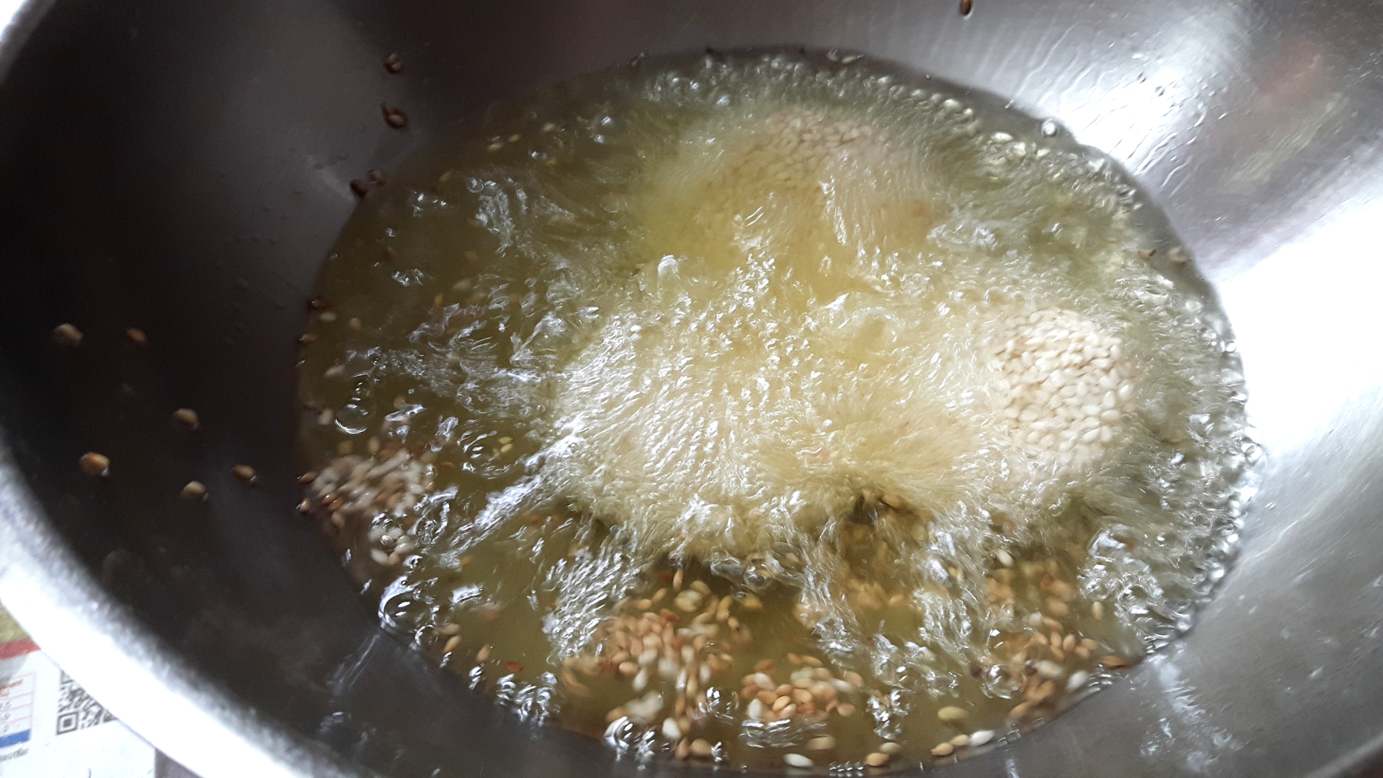 Deep fry the anarsa