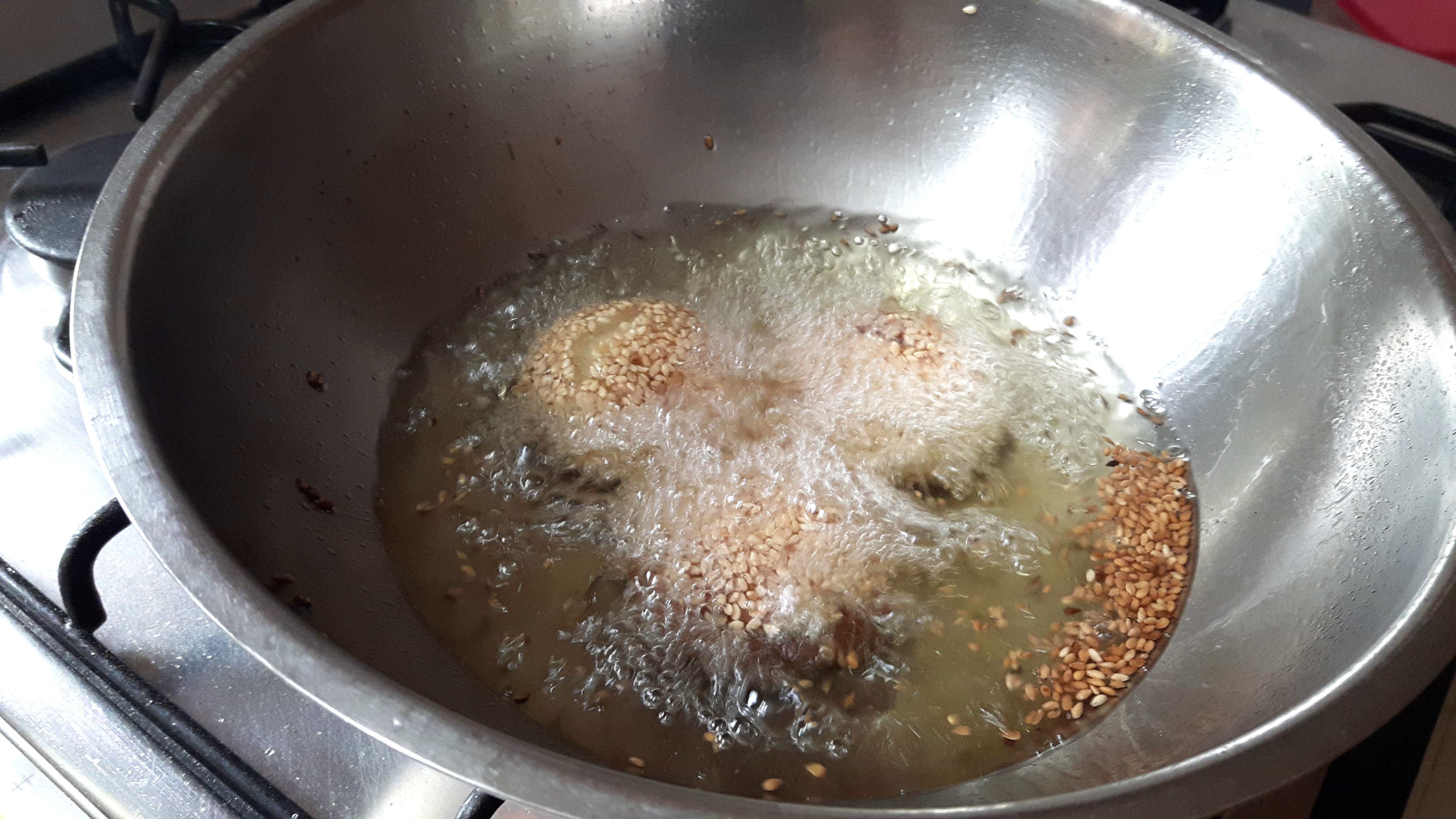Deep fry the anarsa