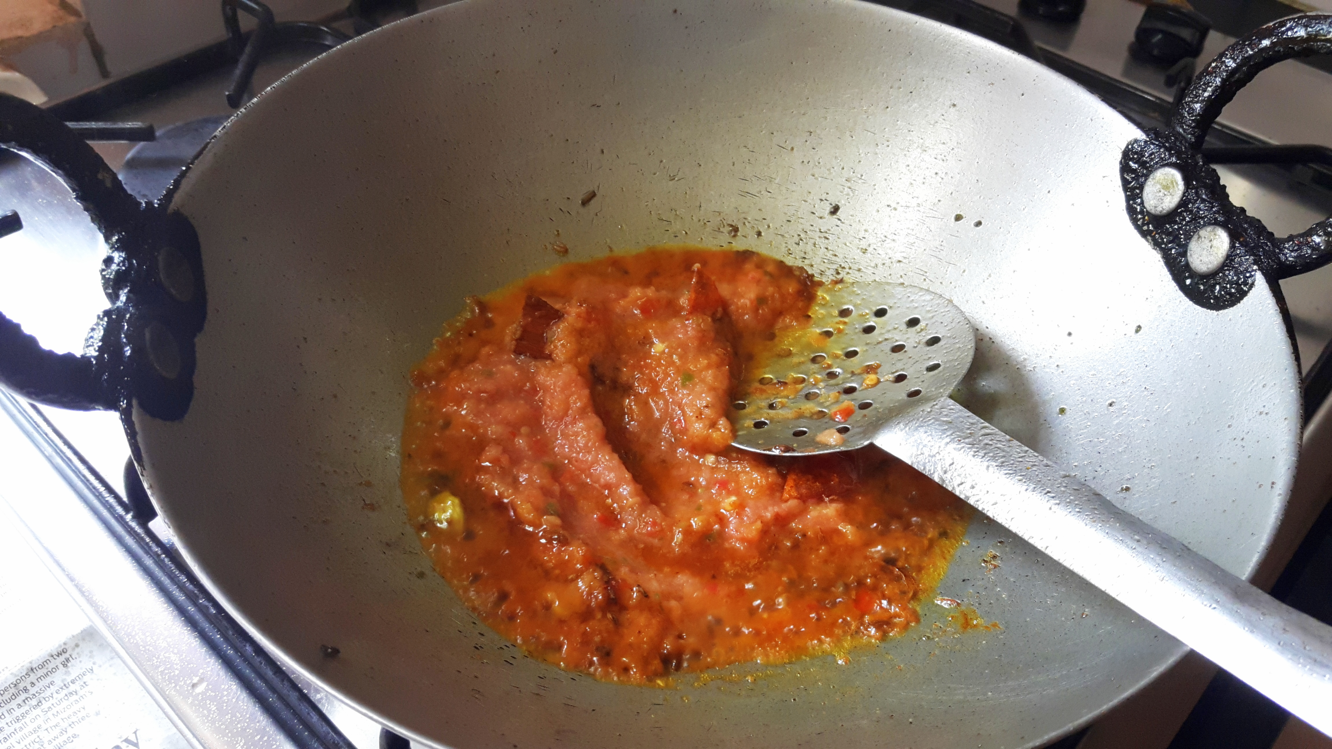 Add grinded onion paste
