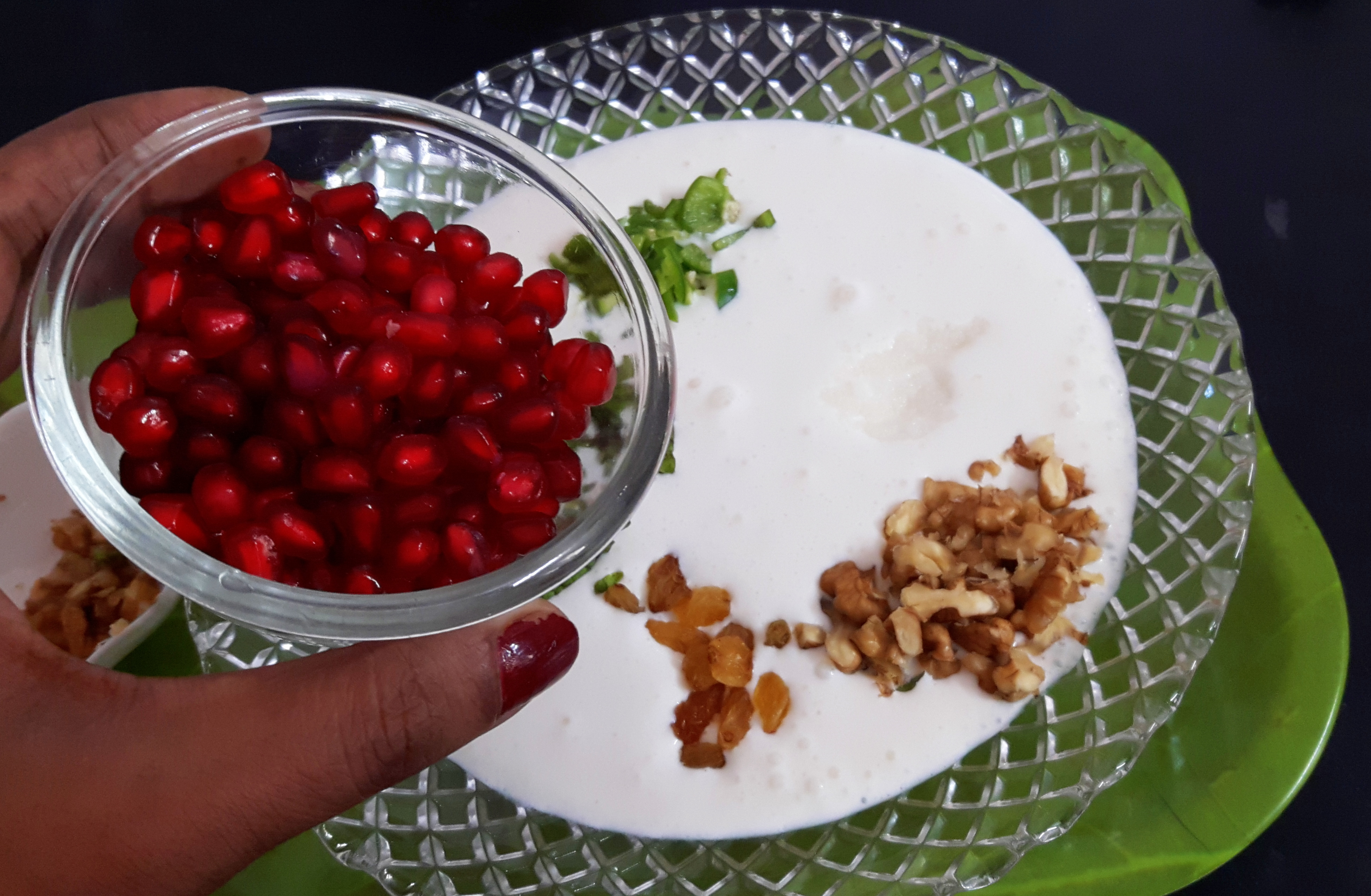 Add walnut, dry grapes, pomegranate areal and mint leaves