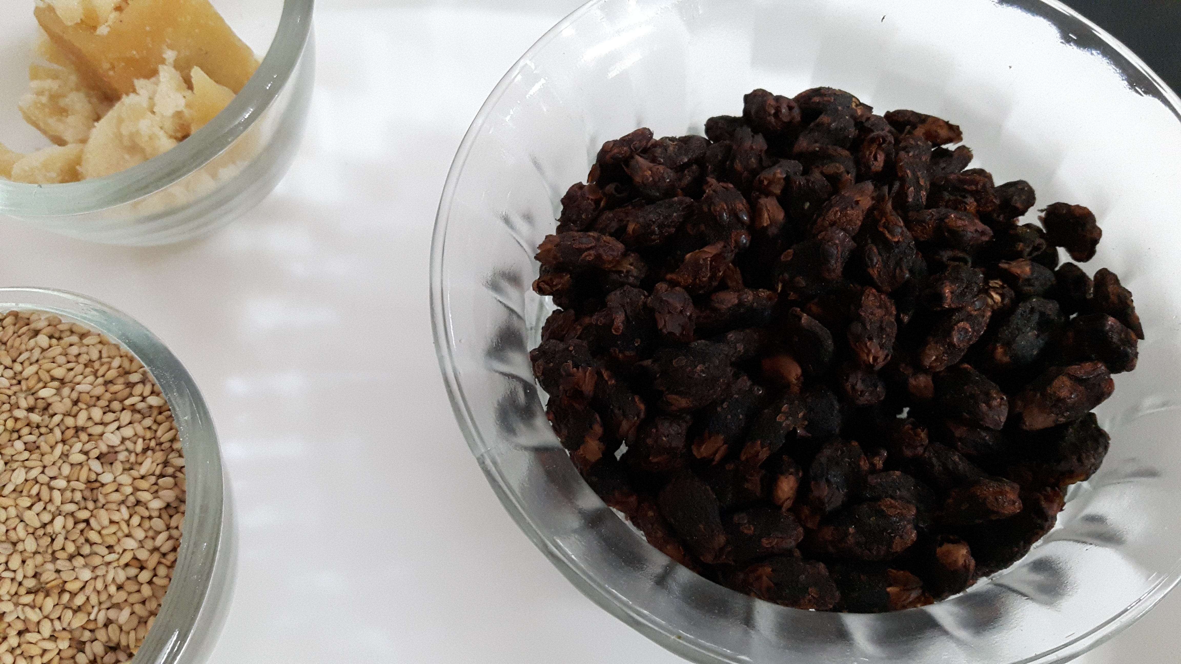 Dry roast mahua and til