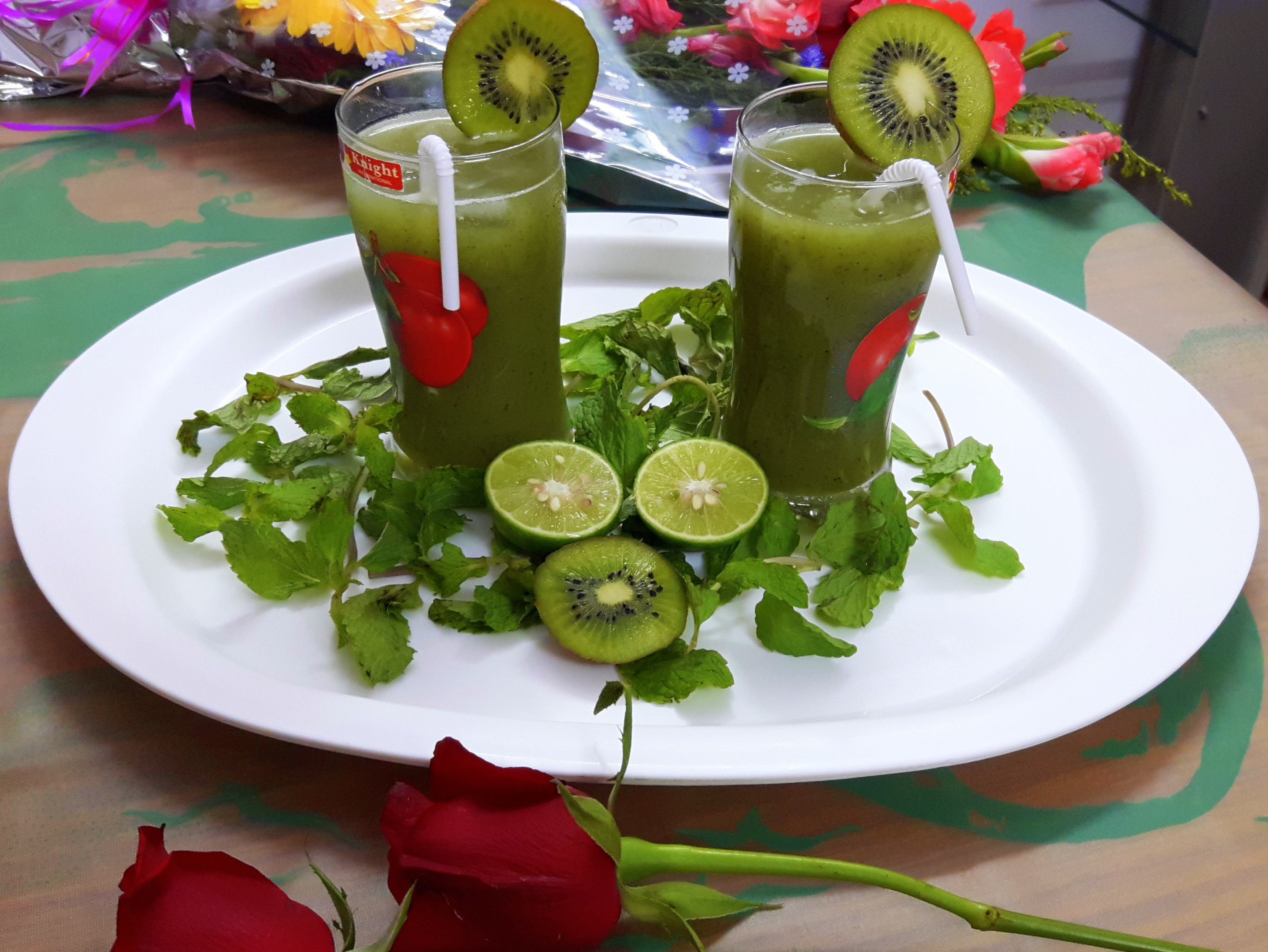 Verdant green kiwi cooler