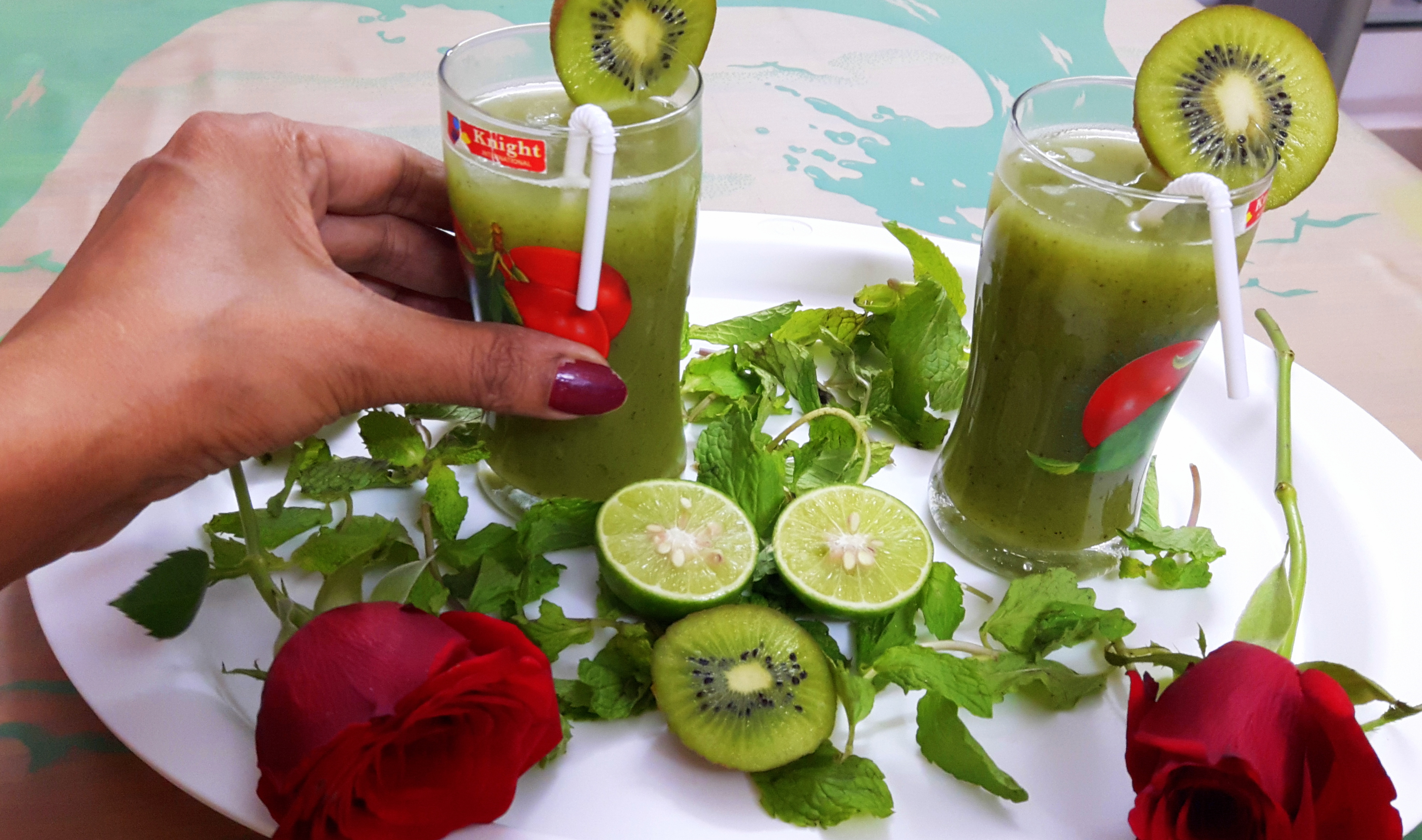 Verdant green kiwi cooler