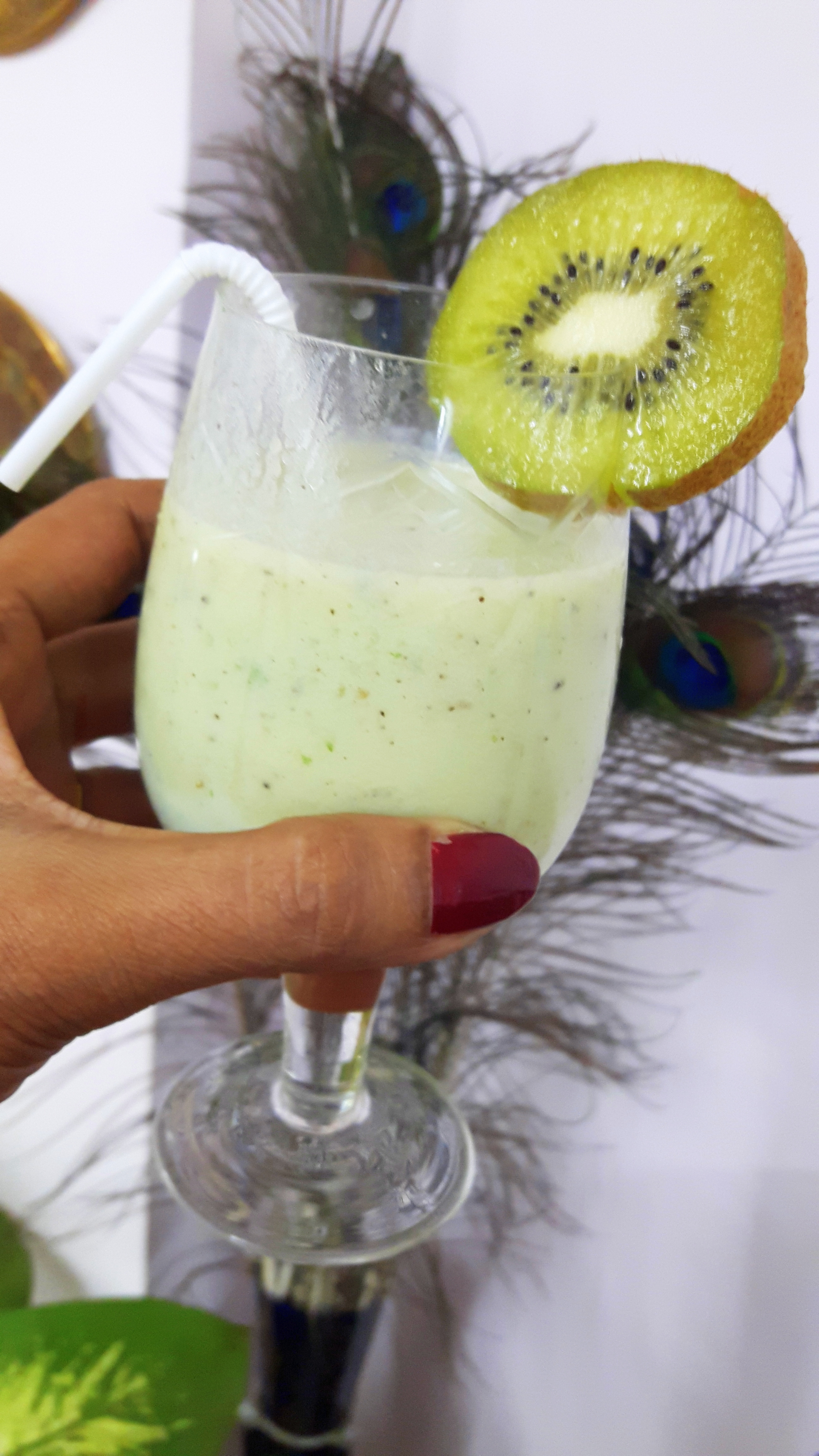 Kiwi cucumber shake