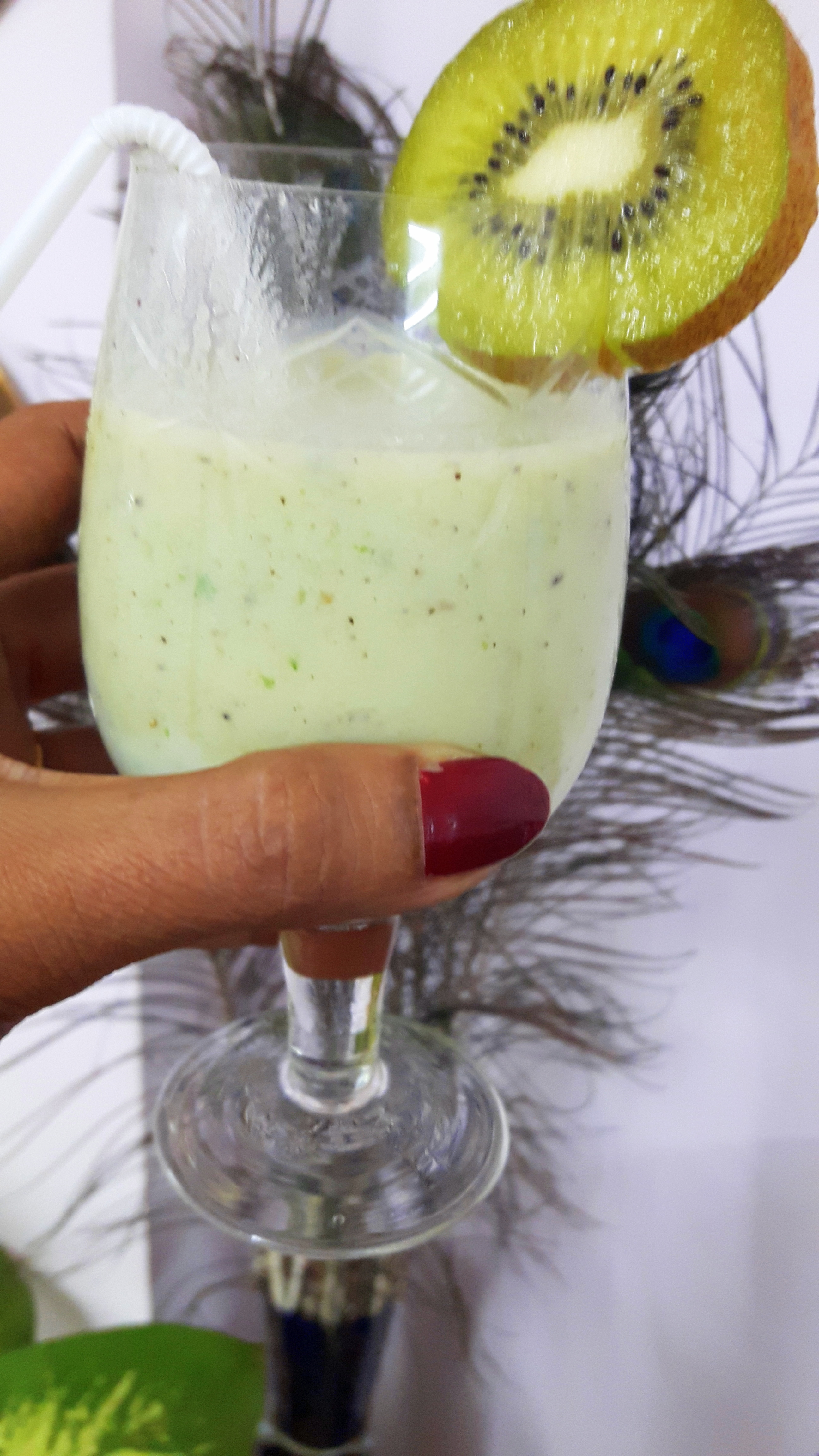 Kiwi cucumber shake