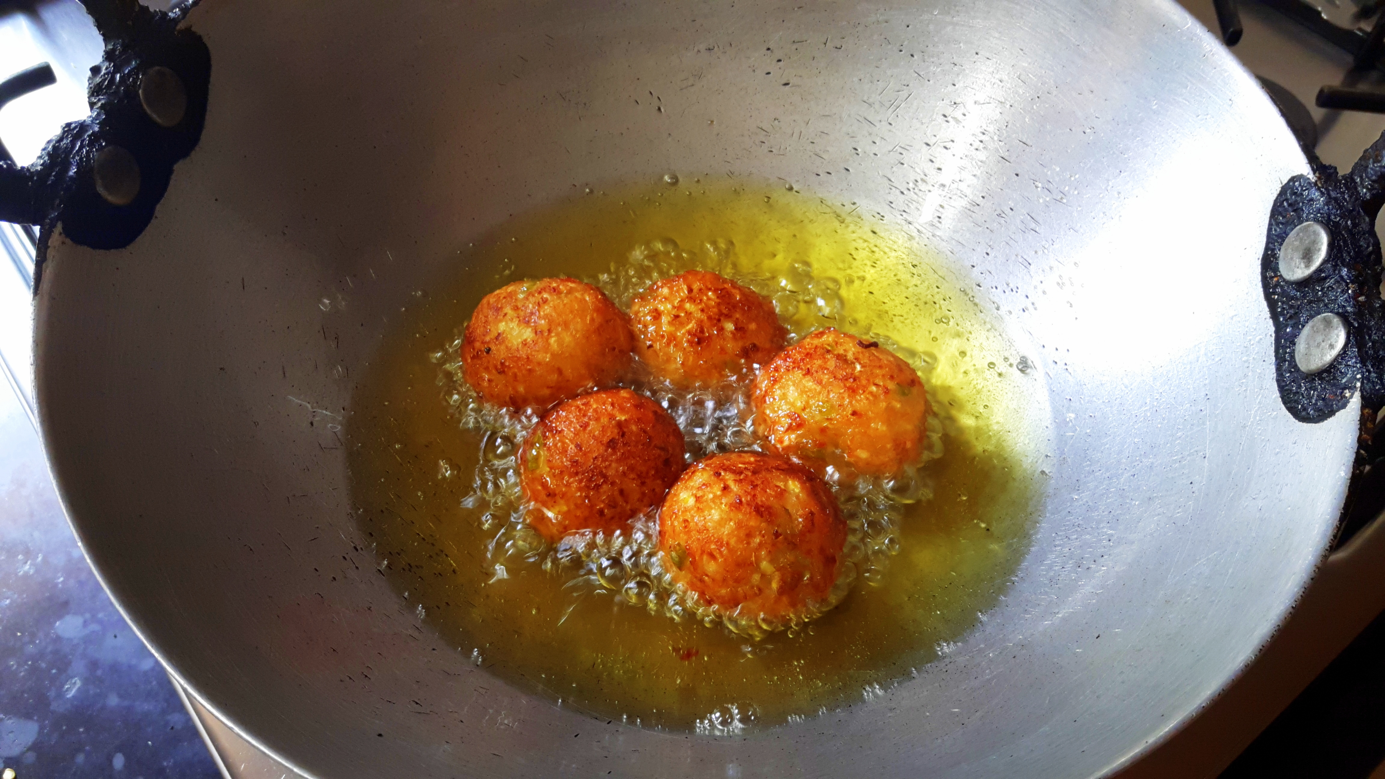 deep fry the kofta (ball)