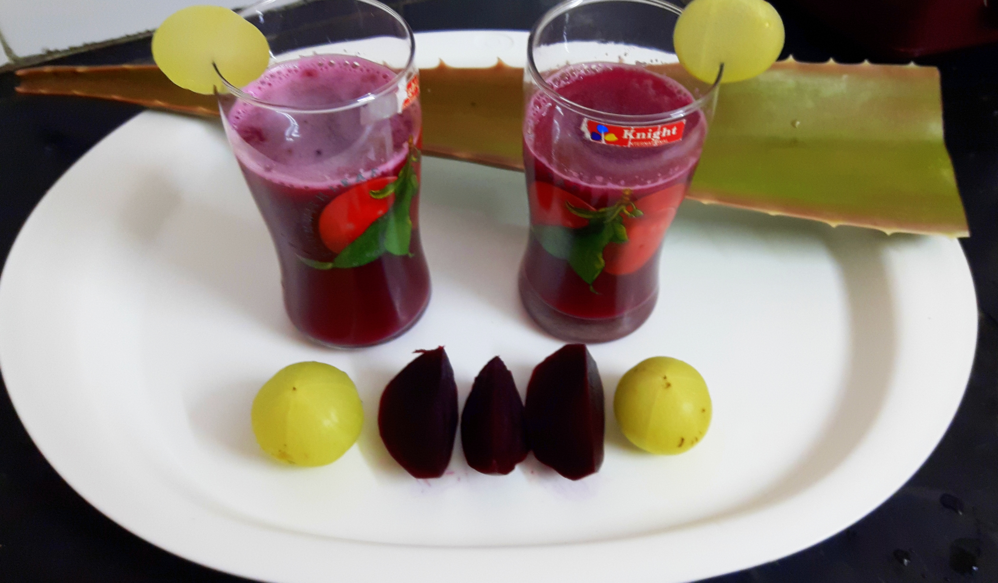 Aloe beet berry juice