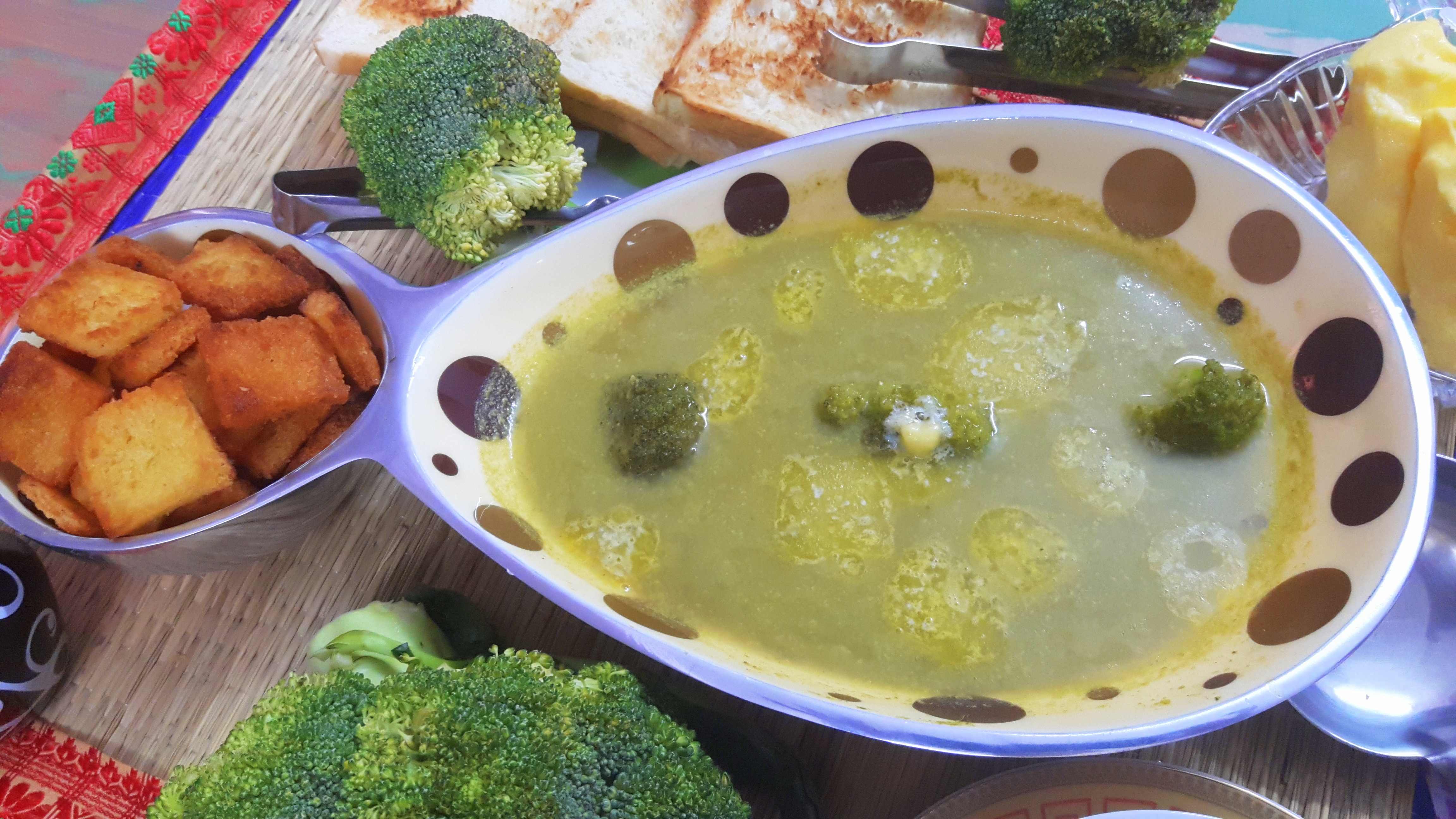 Verdant broccoli soup