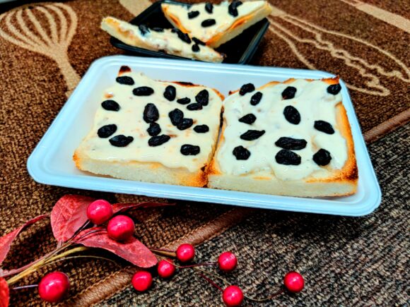 Bread Toast with Hung Curd and Black Raisin