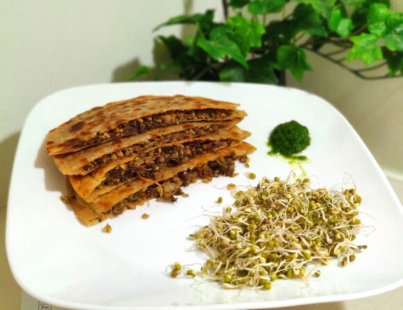 Paratha stuffed with Sprouted Mung (Green Gram)