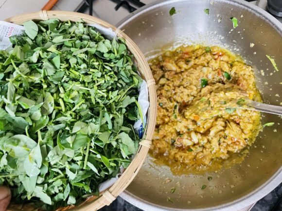 Add chopped methi leaves