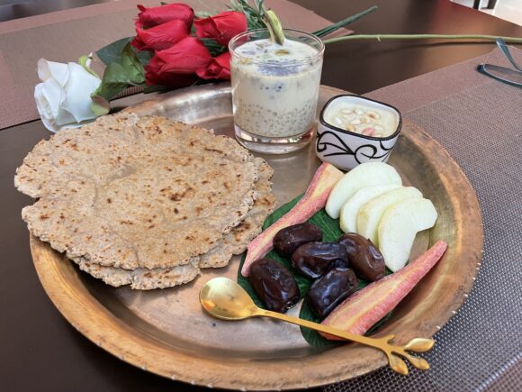 Phalahari Thali 11 (Amarnth Paratha, Avacado-sago/Tapioca Pearl drink)