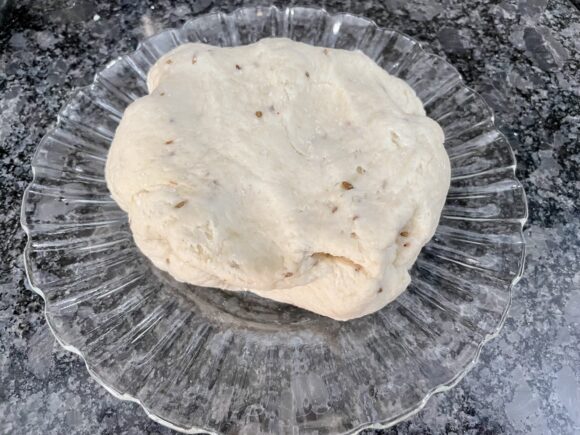 Dal Pakwan (Sindhi Recipe): Pakwan Dough