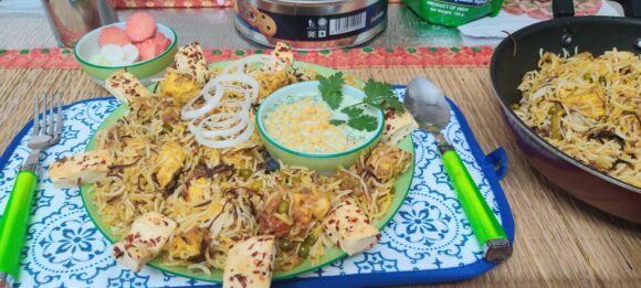 Decorate with left over fried onion.