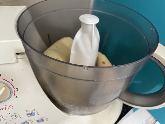 The dough can be made in food processor also).