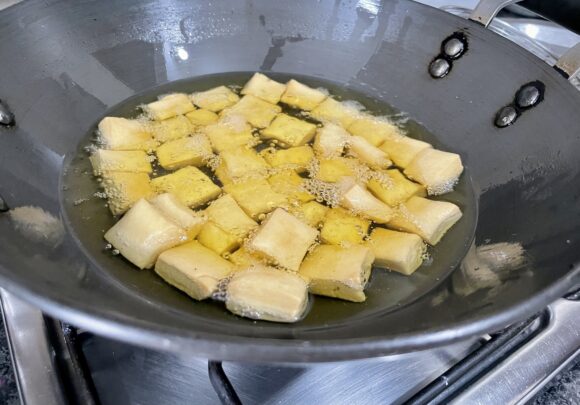 Deep fry square pieces in small batches as per quantity of ghee 