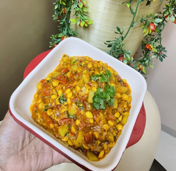 Lauki (Bottle Gourd) with Chana Dal (Split Bengal Gram) Sabji