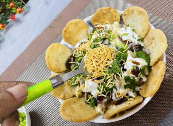 Boiled Peas (Ragada) or Ghughani: