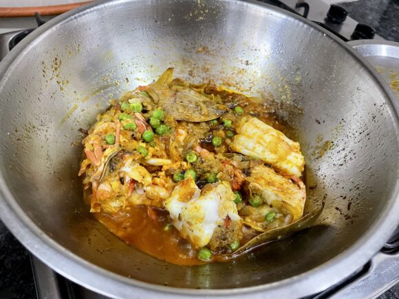 continue to cook for 4-5 minutes on medium flame